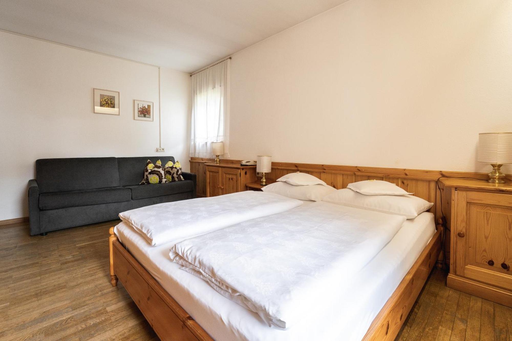 Aparthotel Zum Schloessl Villa Ottone Kamer foto